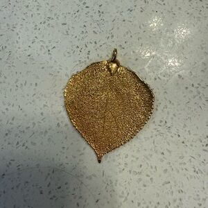 Gold dipped aspen leaf necklace without chain